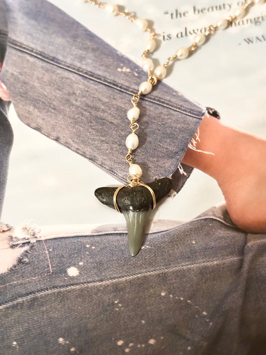 Shark Tooth Lariat Pearl Necklace
